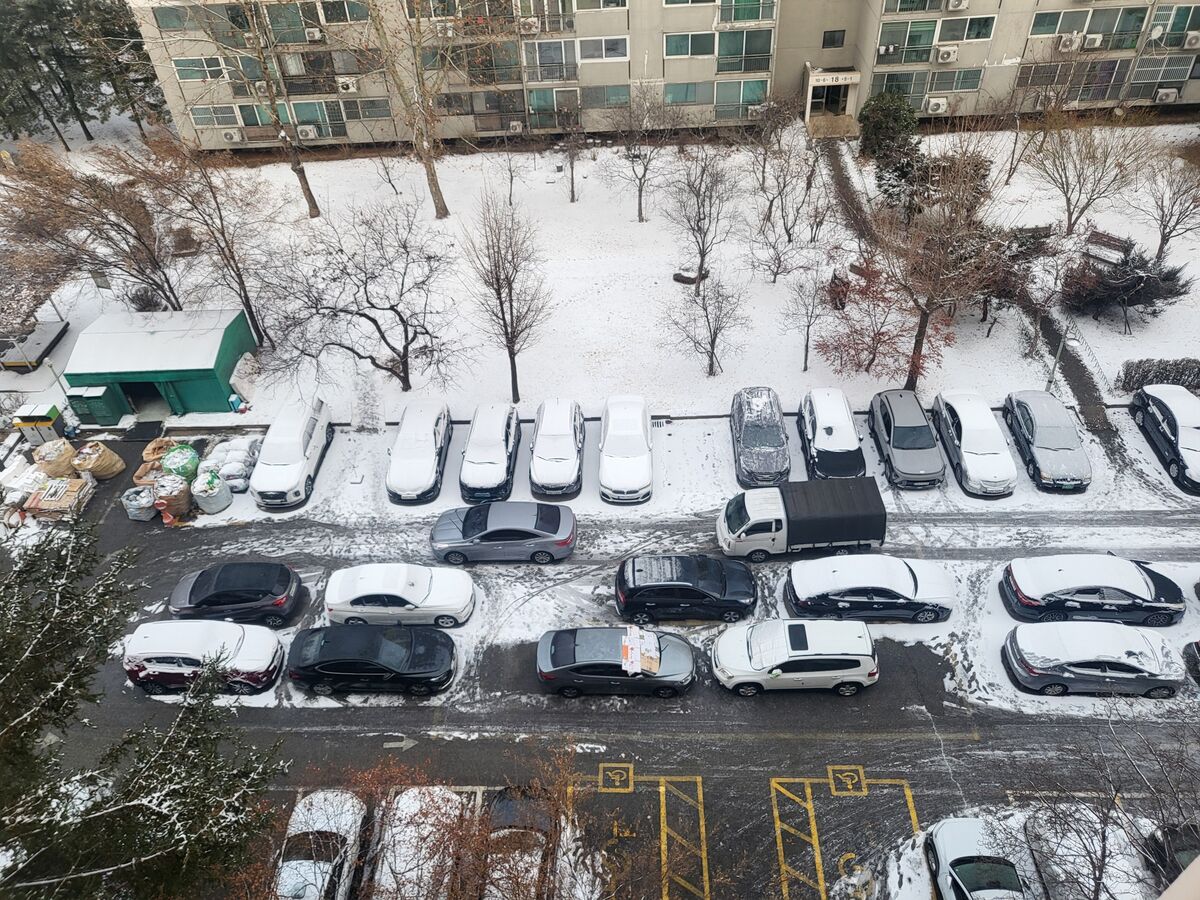 “밤마다 3중 주차, 중립은 안 했다”…아파트 주차 갈등 커지는 이유