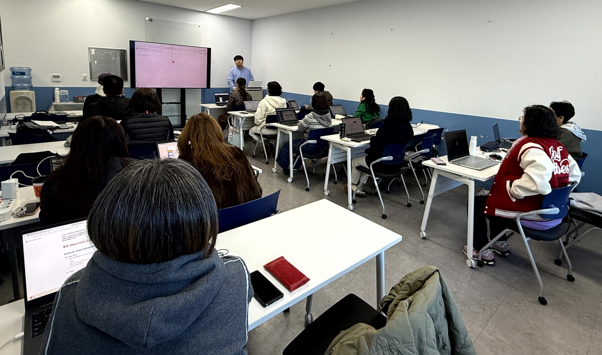 마포구고용복지지원센터, 중장년 ‘디지털 긱워커’ 양성… AI 실무 교육으로 재취업 지원
