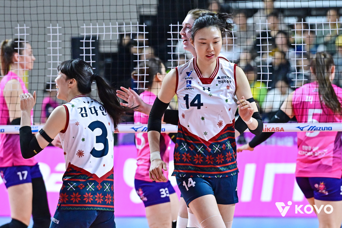 2025년 을사년 마지막날, 인천을 수놓은 명승부…풀세트 접전을 끝낸 건 누구? 현대건설 ‘블로퀸’양효진의 결정적인 블로킹 2개였다 [인천 현장 리뷰]