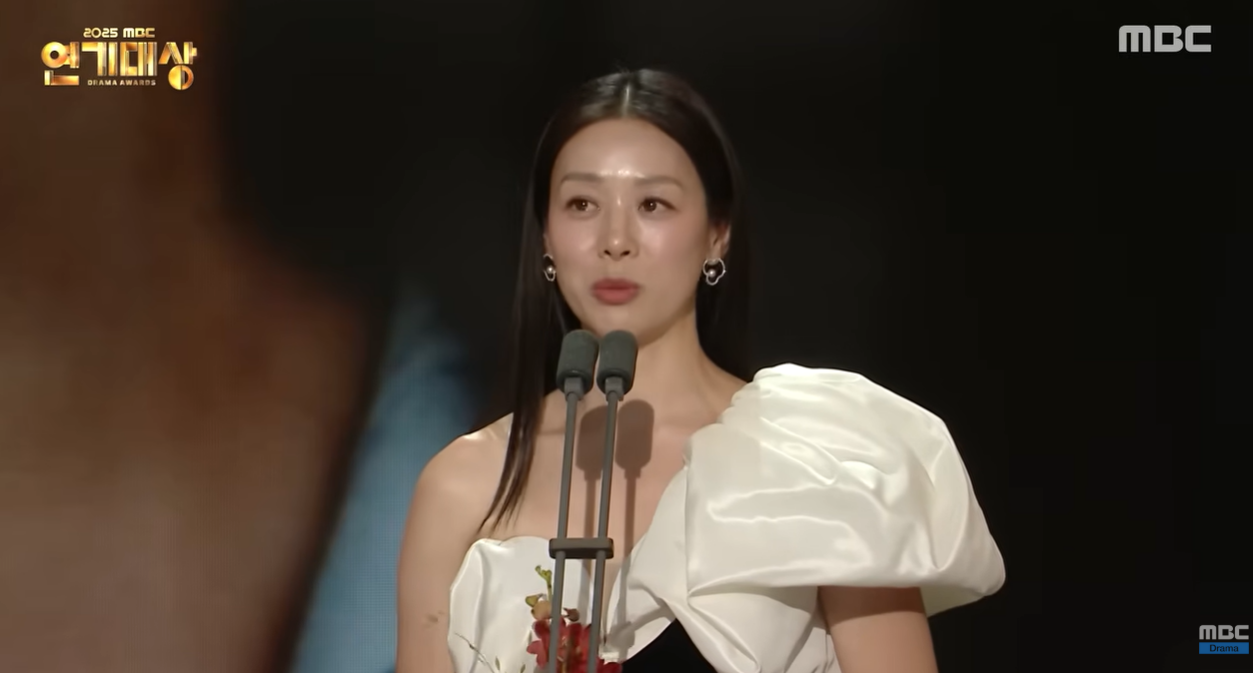 ‘너무 고맙다’ 장신영, ‘상간남 의혹’ ♥강경준 간접 언급