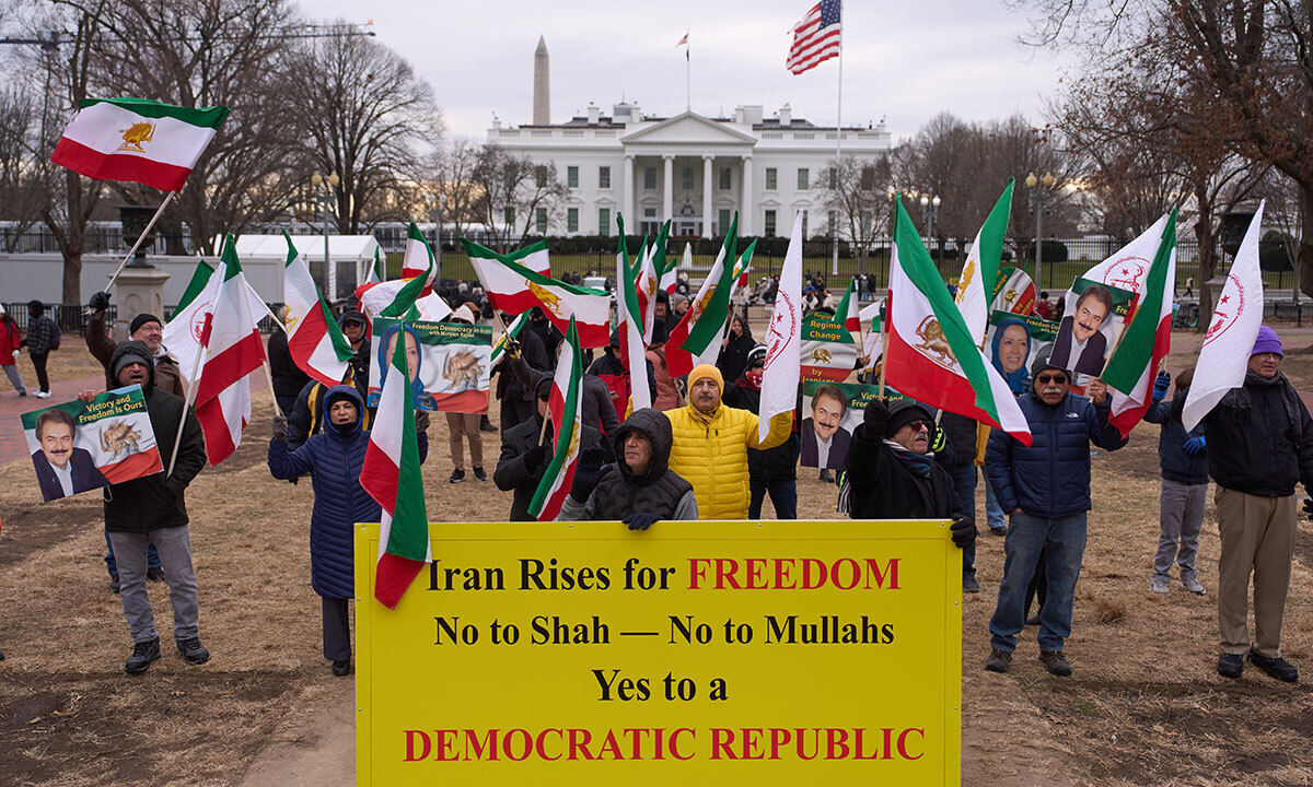 ‘전쟁터’ 방불 이란 시위 사태…강경 진압에 7명 사망