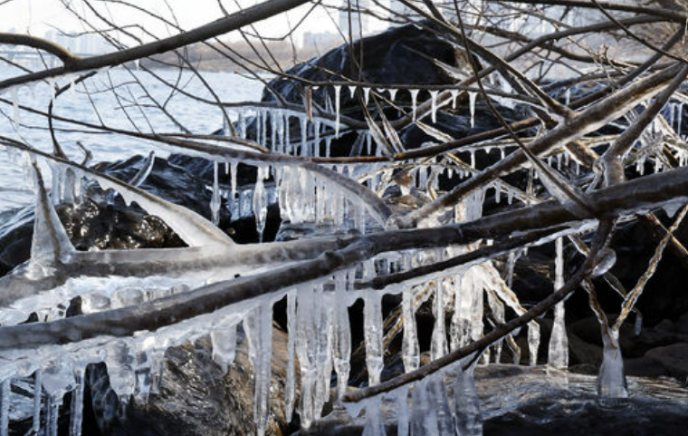 새해 첫 주말 ‘꽁꽁’…‘영하10도’ 안팎 추운 날씨 이어져 [오늘날씨]