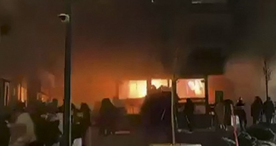 화재 참사서 10명 맨손 구조…"아이들이 살려달라 외쳤다"