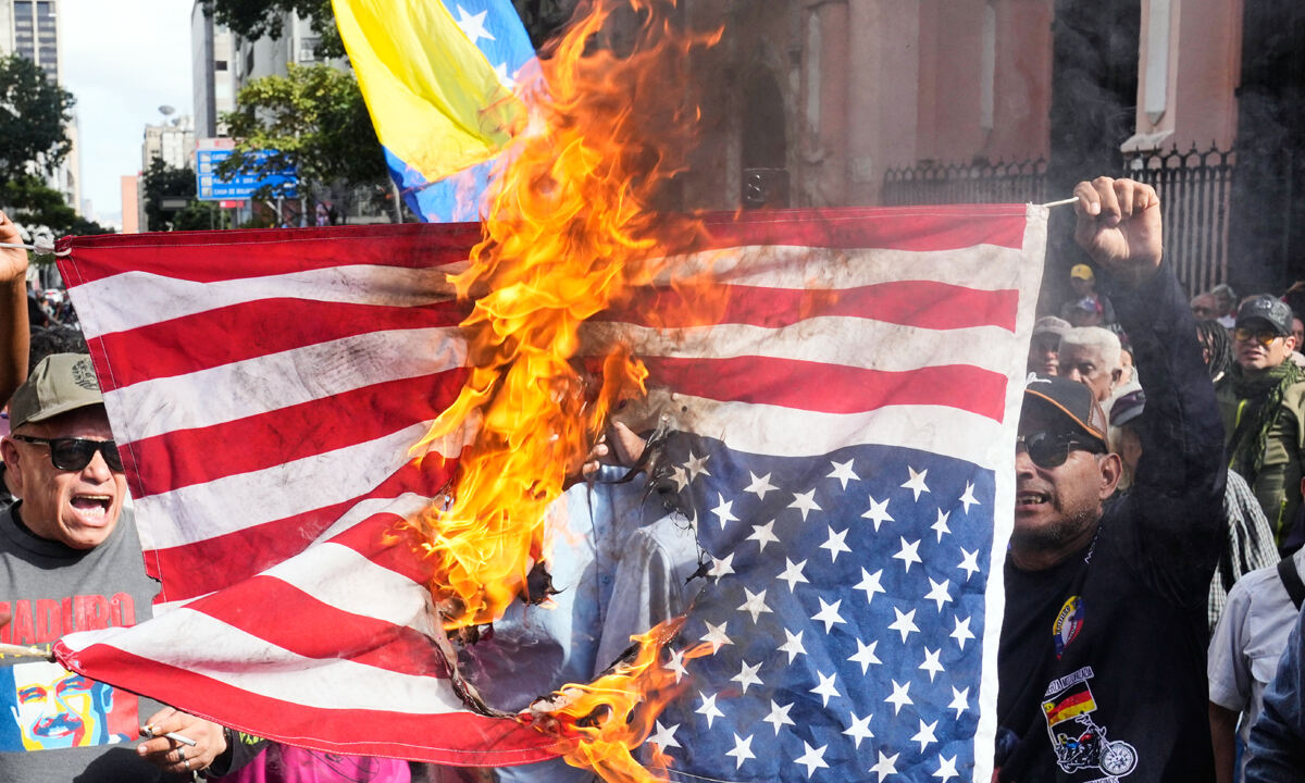 反美·反신자유주의… 30년 좌파 ‘차비스모’ 시대 막내리나 [트럼프, 마두로 축출]