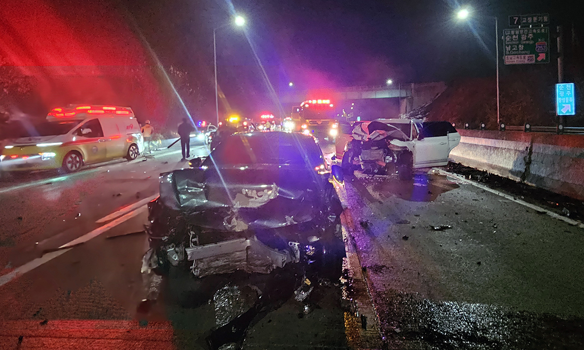 졸음운전 차량에… 사고 수습 경찰 참변