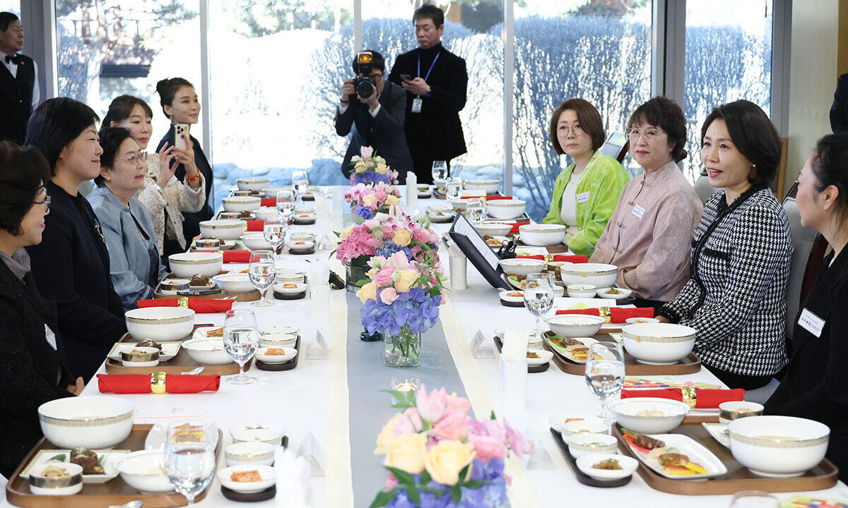中언론 “경제사절단 몰고 온 韓, 관계회복 진정성” [한·중 정상회담]
