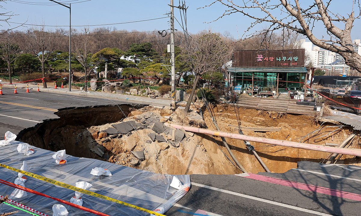 서울시 “명일동 싱크홀 피해보상 신속 지원”