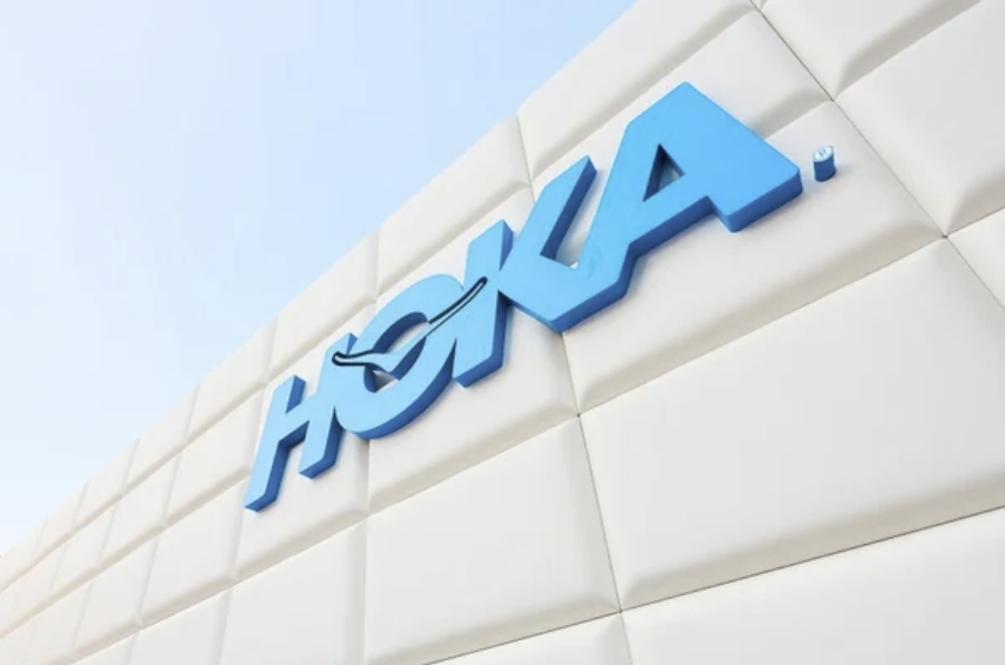 ‘호카 하청업체 대표·직원 폭행 의혹’ 조성환 전 대표이사 맞고소…왜?