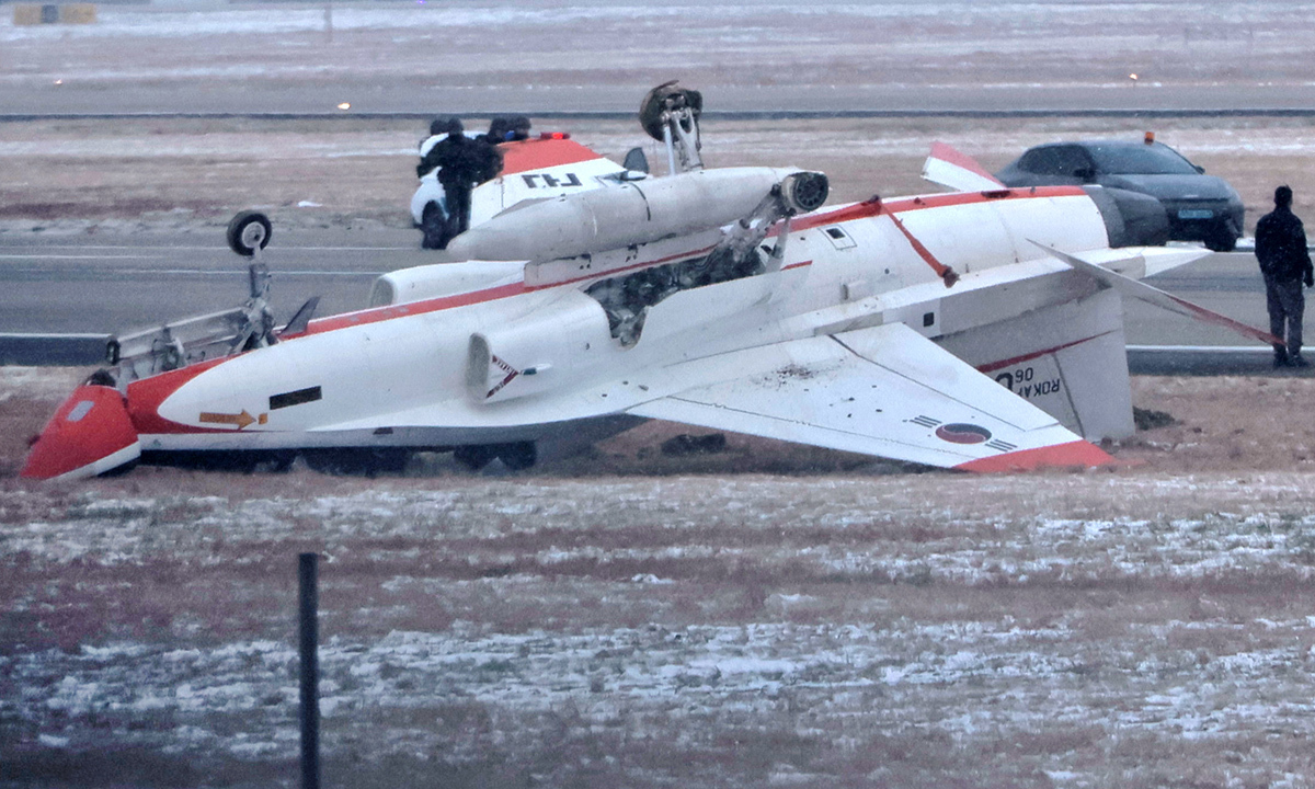 공군 "T-50 비상착륙, 연료조절장치 기능 저하가 원인…8일 비행 재개"