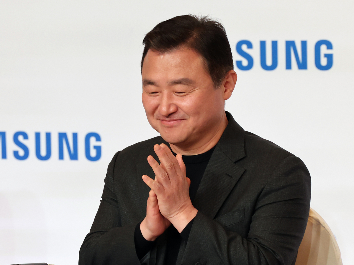 삼성전자, 2.5조 자사주 매입… ‘주가 부양’에 임직원 운명 걸었다