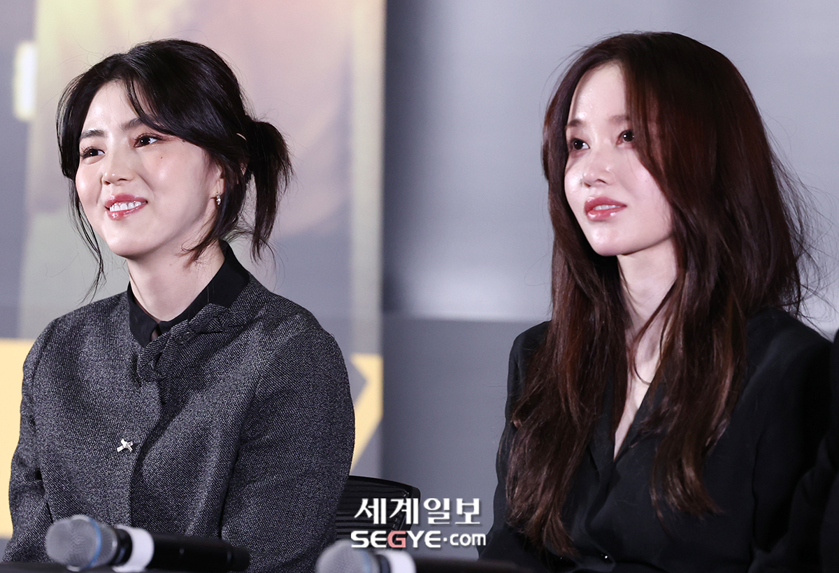 [포토] 한소희-전종서 '여신들의 매력적인 미소'