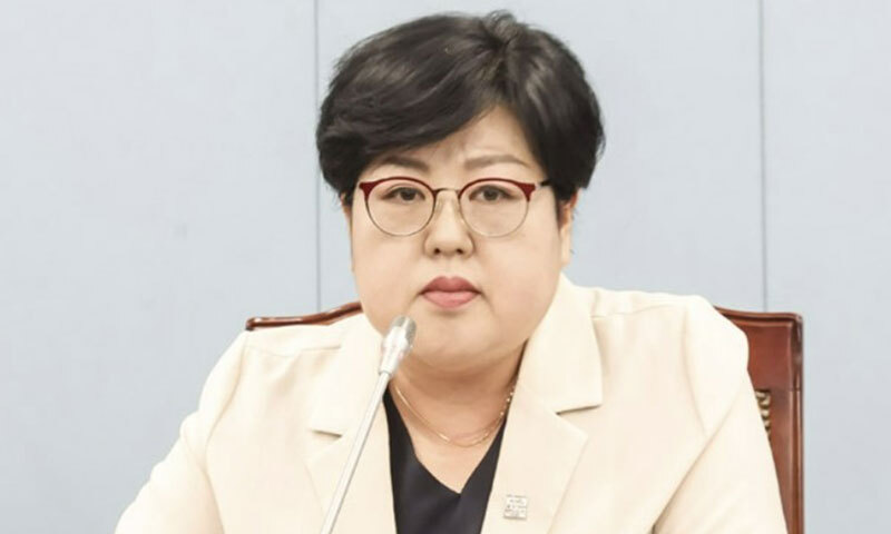 “자식 나눈 사이?”…막말 논란 김미나, 명예훼손 혐의 검찰 송치