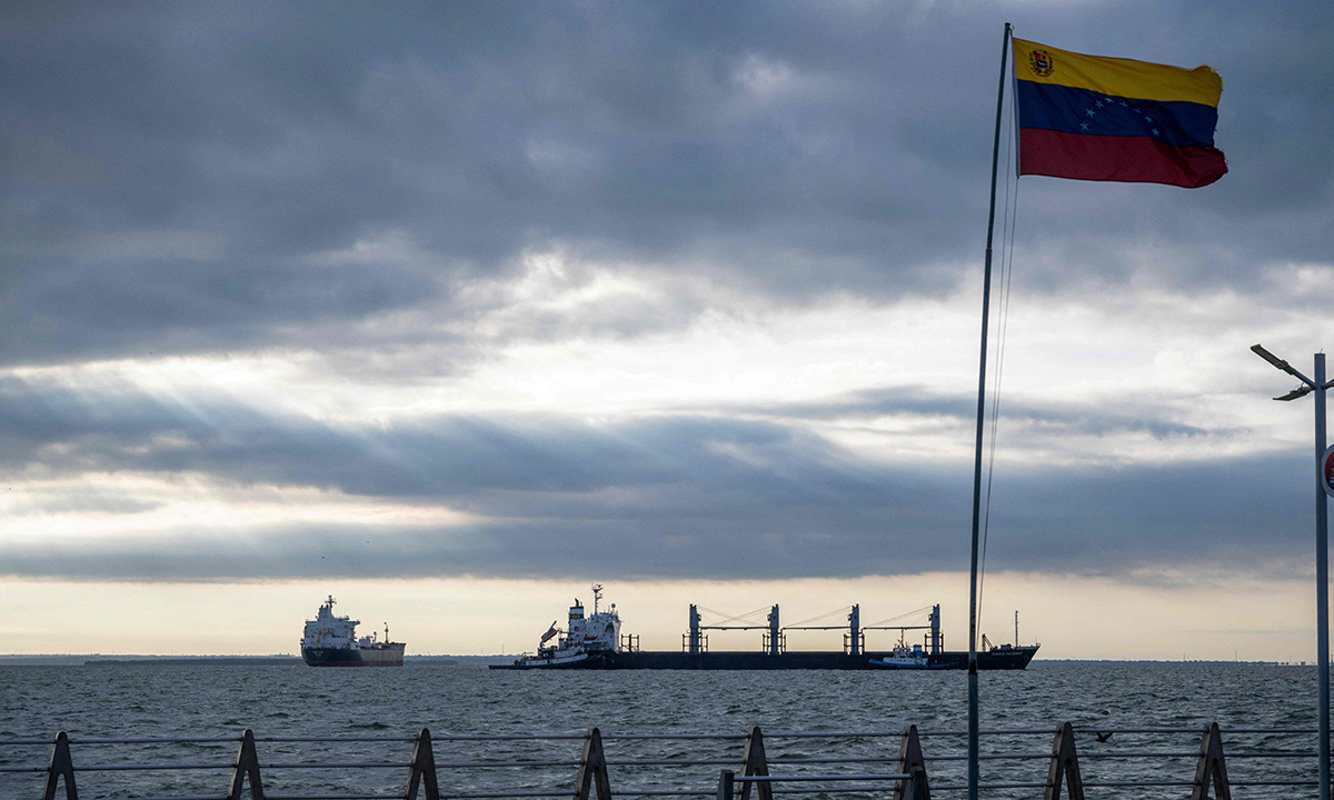 베네수엘라 원유 무기한 대리 판매… 수익금 사용처도 美 마음대로 결정 [돈로주의 가속]