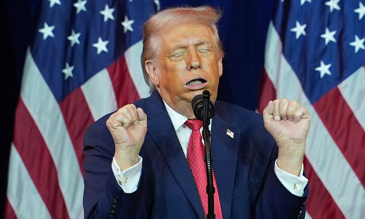 트럼프 “대만 문제, 시진핑이 결정할 일…내 임기 중엔 공격 않을 것”