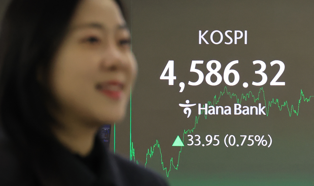 성큼 다가온 ‘오천피’ 기대감…“올해도 반도체가 주도한다”