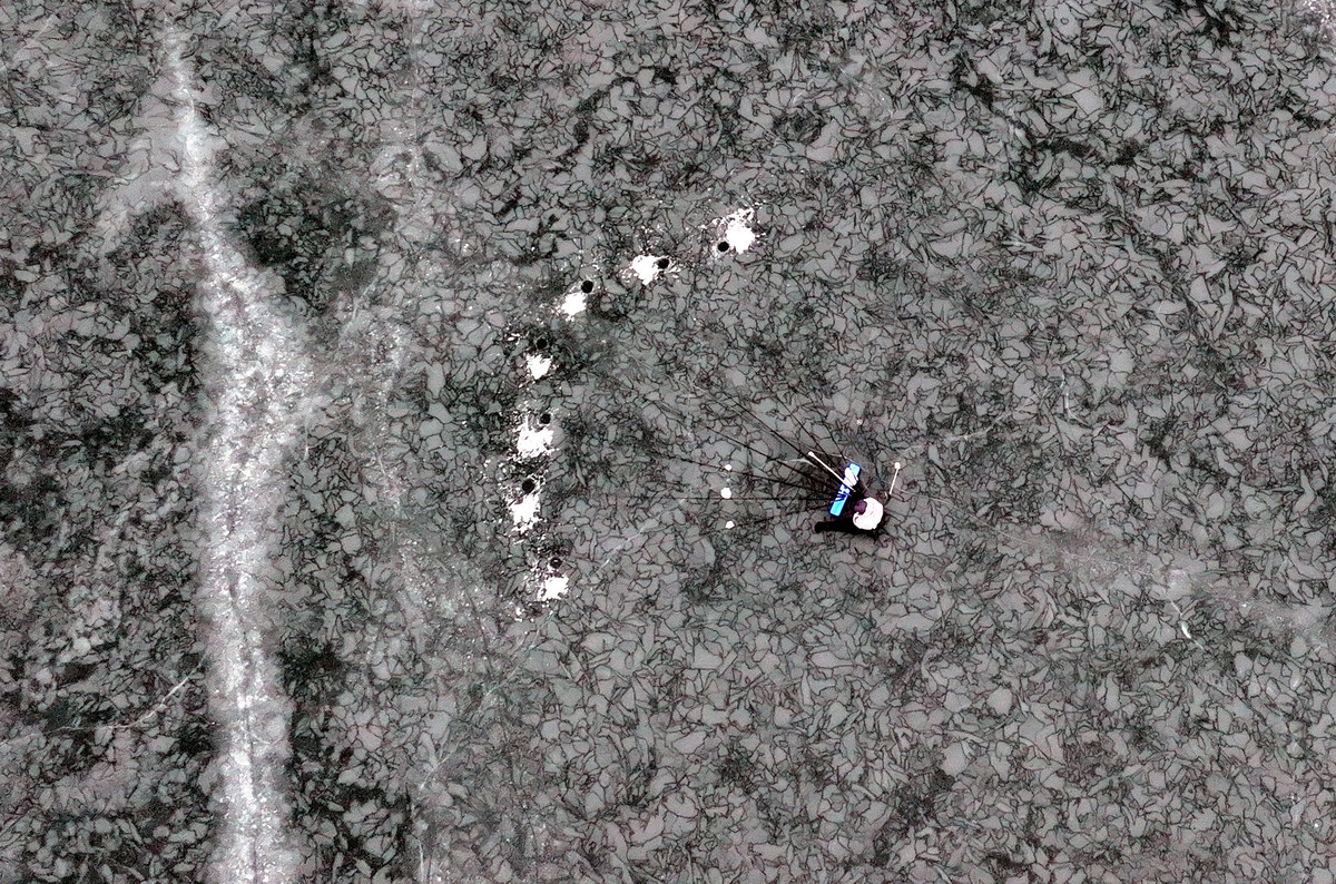 얼음 낚시 계절이 돌아왔다! [한강로 사진관]