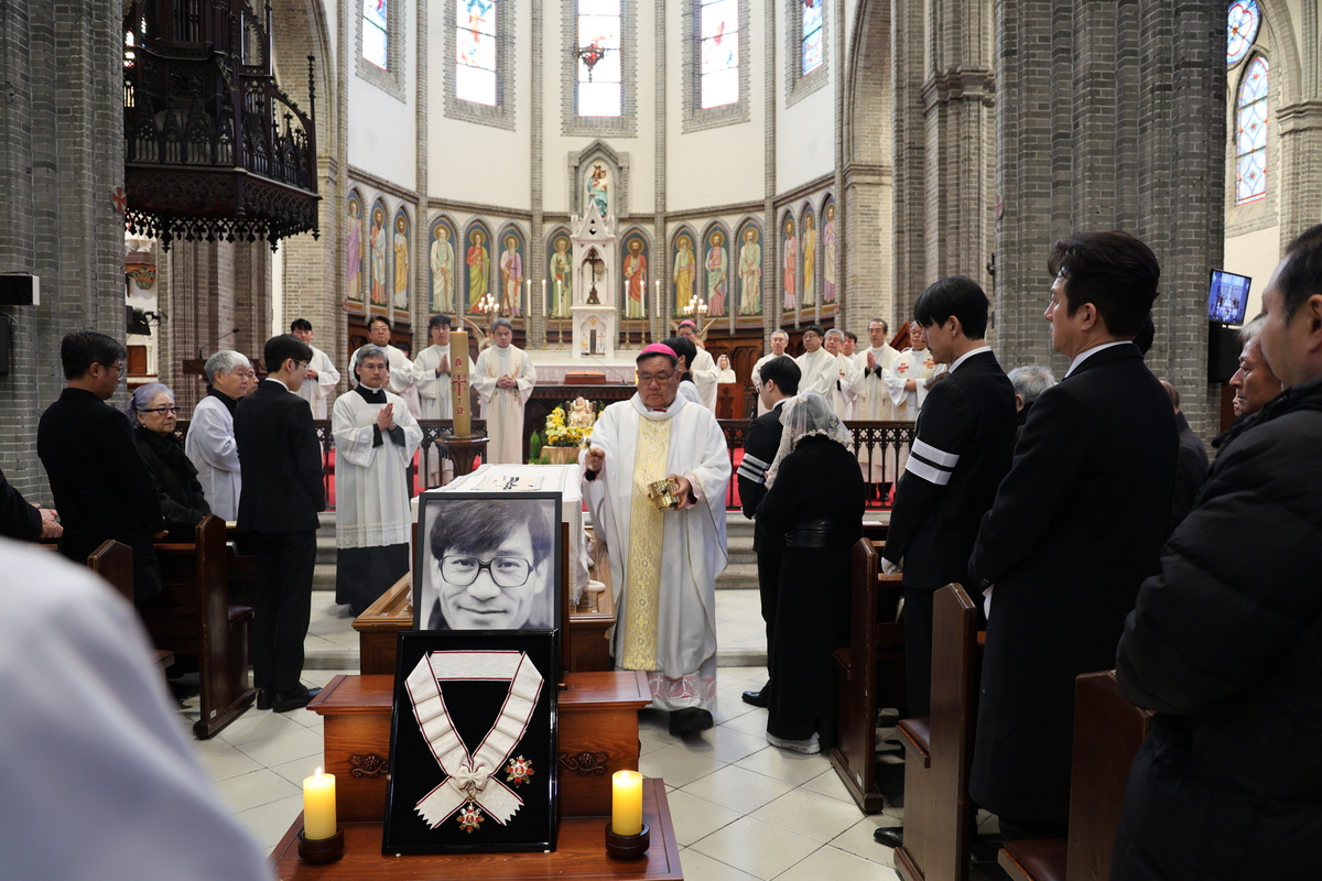 혼인성사, 교황 방한 미사 제1독서 봉헌 등 고 안성기 배우와 명동성당의 인연