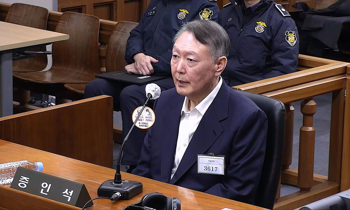 ‘내란 우두머리’ 尹 결심, 12시간 넘는 진행 끝에 13일로 연기