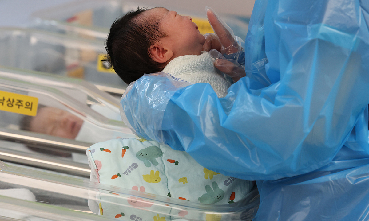 ‘아이 낳으면 행복하지만…’ 청년들은 왜 결혼을 망설일까 [수민이가 궁금해요]