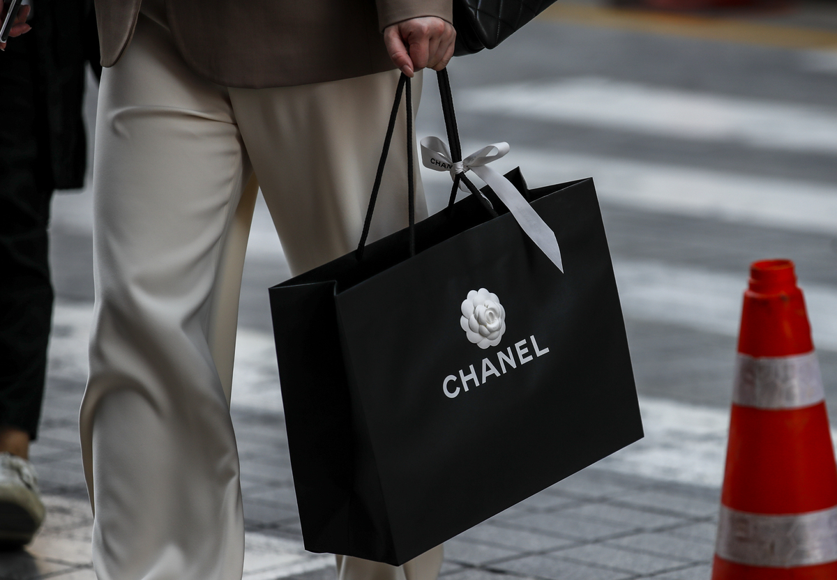 “‘샤테크’ 말 나올 만 하네”…에르메스 이어 샤넬도 가격 올린다