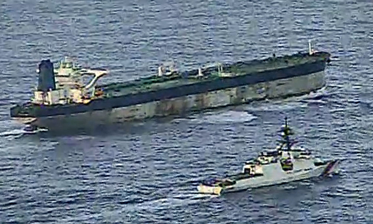 석유 밀거래 ‘유령선단’ 한반도 주변서도 포착