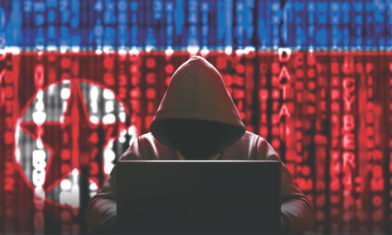 “QR 찍는 순간 뚫려”… FBI ‘北 신종 해킹’ 경고