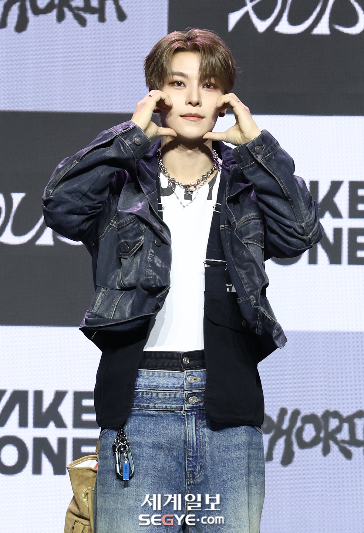 [포토] 알파드라이브원 안신 '컴백 무대 기대하세요!'