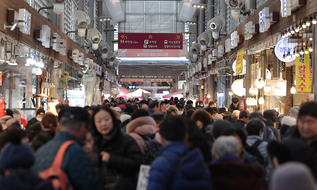 3중고에 소비 ‘뚝’… 얼어붙은 유통 경기