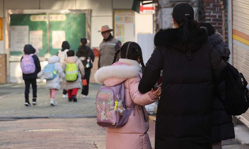 “아이들 다 어디 갔나”…올해 초등학교 입학생 30만명 아래로