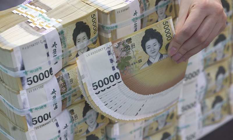 원화 평가절하 폭, 2020년 이후 주요 통화 중 4번째로 높아