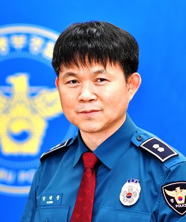 쉬는 날 목욕탕서 심폐소생술로 심정지 환자 목숨 구한 경찰관