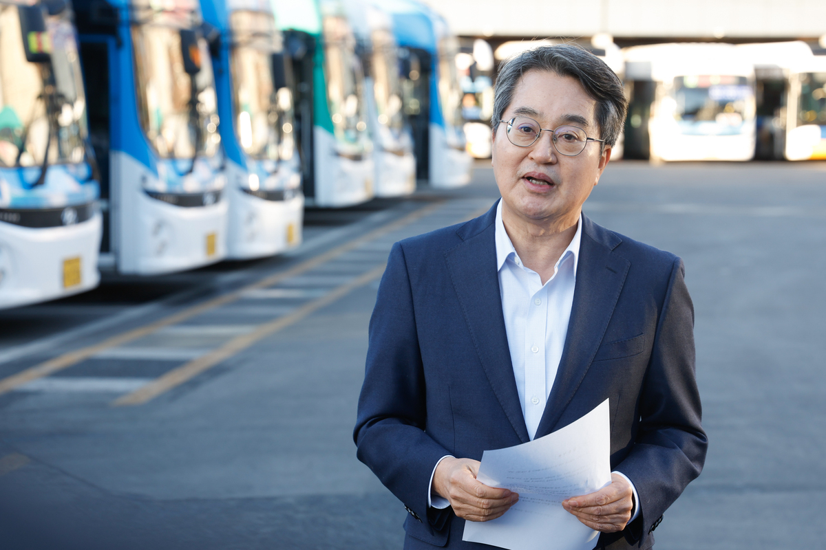 김동연 “서울버스 파업 지속되면 128개 노선 요금 무료화”…경기도민에 파업 불똥 튀어