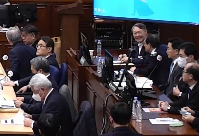 특검, '내란 우두머리 혐의' 윤석열 전 대통령에 사형 구형