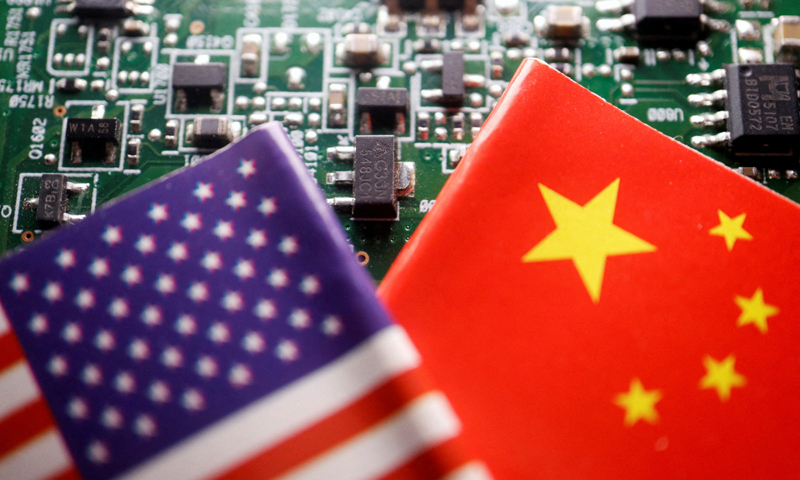 美, 대중 수출칩에 ‘통행세’… G2 기술패권 경쟁 다시 격화 [美 반도체 25% 관세 부과]