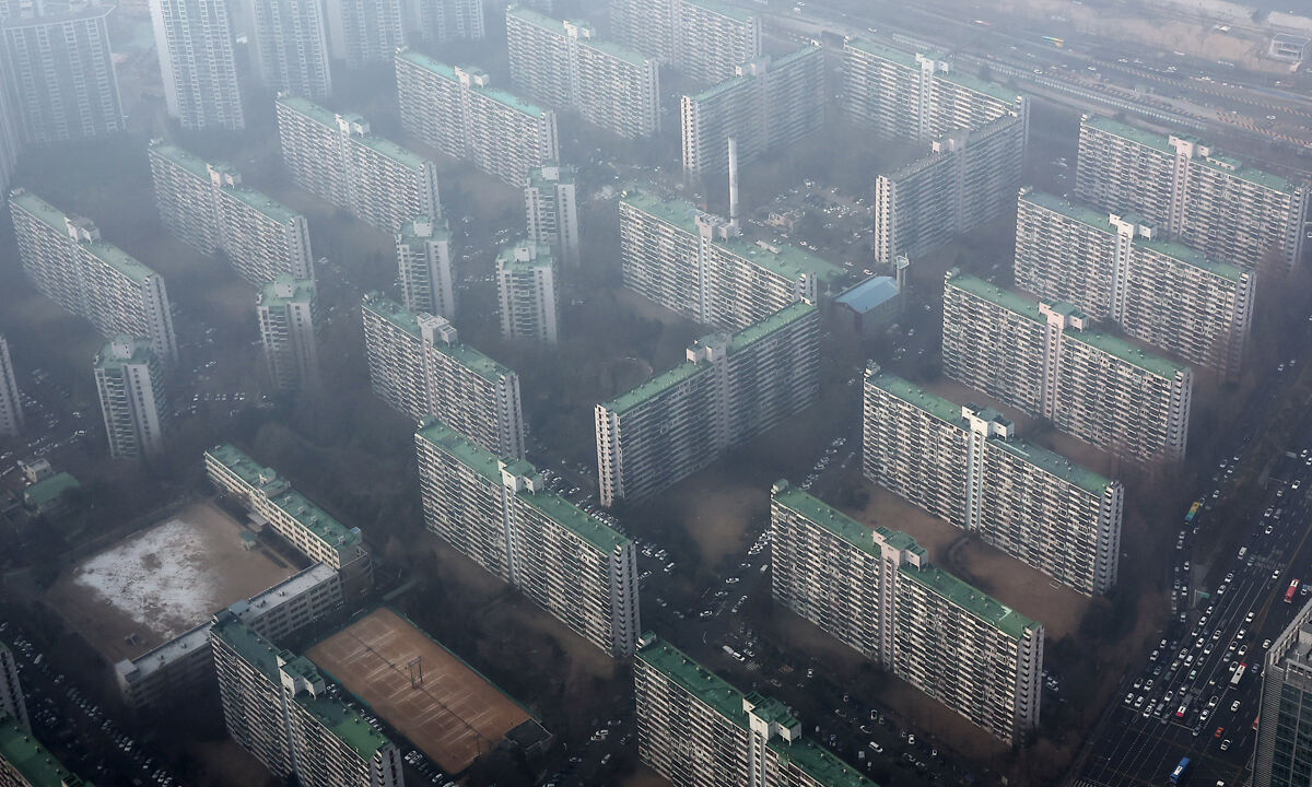 서울 아파트값 ‘규제 뚫고 하이킥’