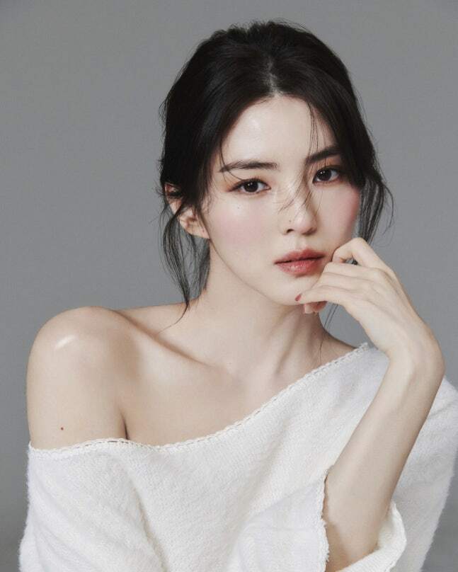 “진짜 아프다” 한소희가 전신 타투 지운 이유는…“일을 위해서”