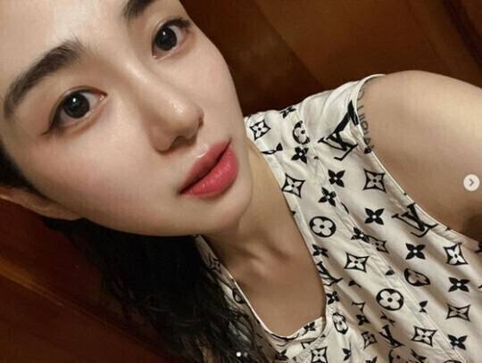 권민아, 또 의미심장 글 남겨 "신경 쓰이게 했다면 죄송"