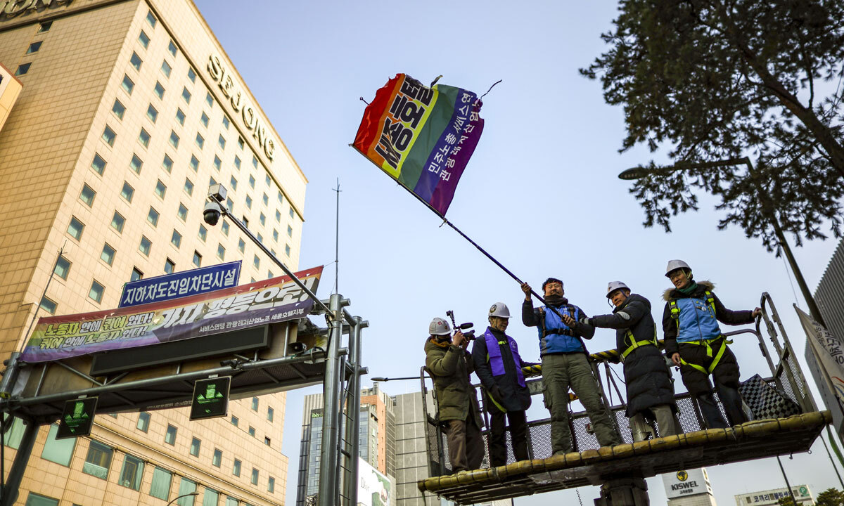 ‘300여일 만에 땅으로’ 해고된 호텔 요리사 “이제 호텔 안에서 싸운다”