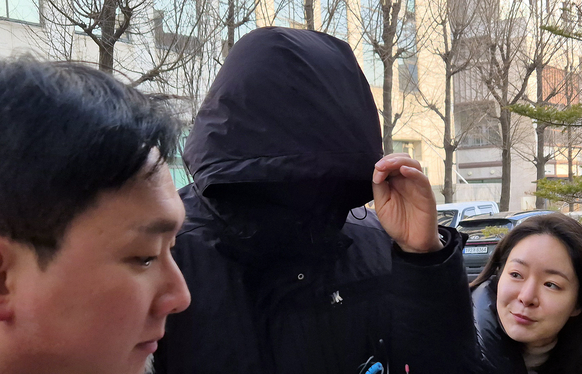 ‘1억 공천헌금’ 김경과 진술 엇갈렸다…강선우 전 보좌관 재소환