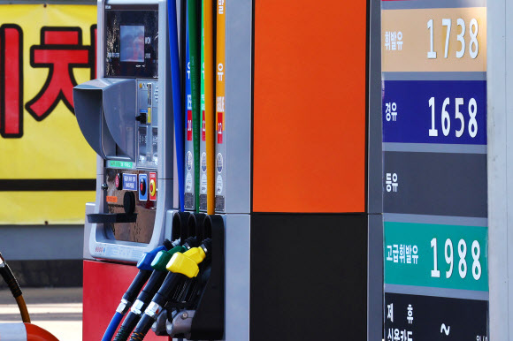 주유는 다음주에, 석유공사 “다음 주까지 하락” 전망