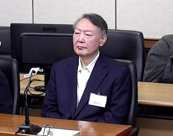 ‘체포방해’ 징역 5년, 尹측 “납득 못해” vs 민주 “국민 법감정과 괴리”