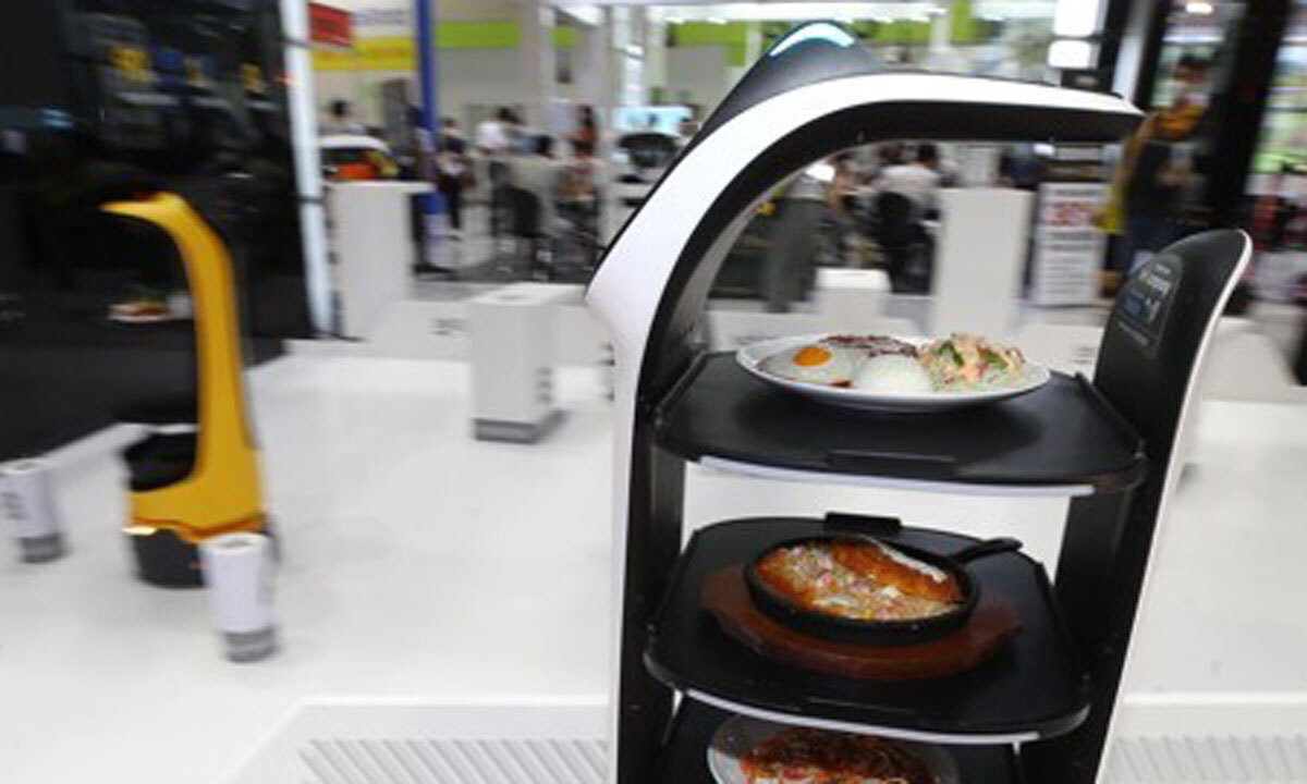 인건비 아끼려 서빙로봇 도입했다가… 위약금 ‘폭탄’