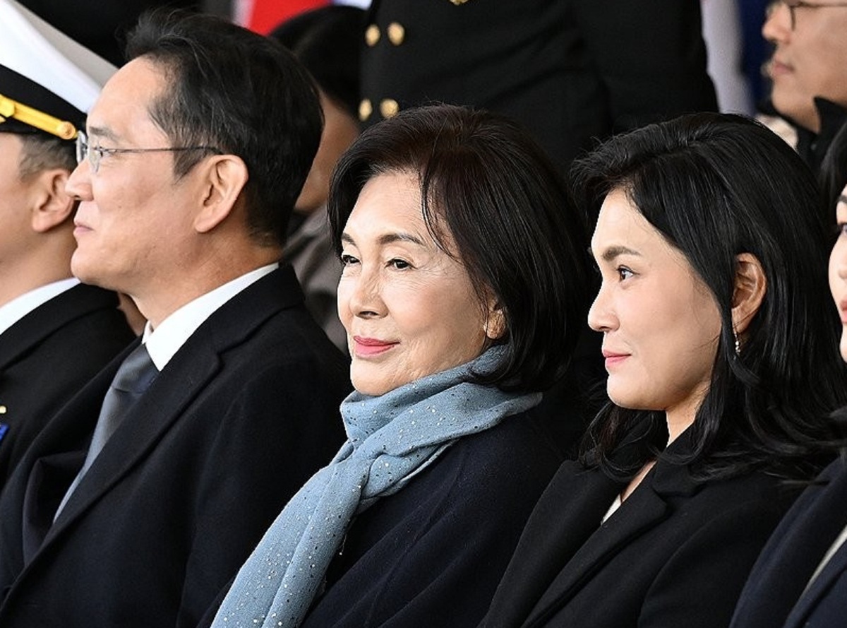 홍라희, 삼성전자 1500만주 처분한다…2조 현금화, 왜?