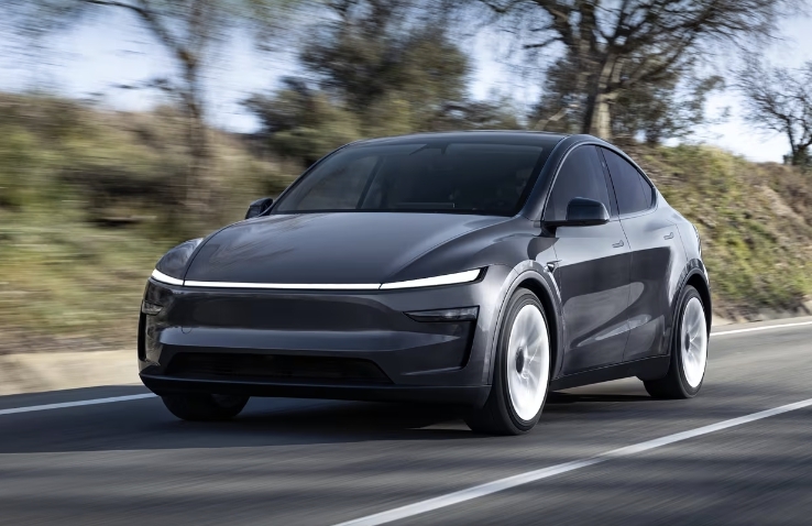 중국생산 HW4.0 테슬라는 재고처리?…머스크 “신형 AI 반도체 막바지 단계”