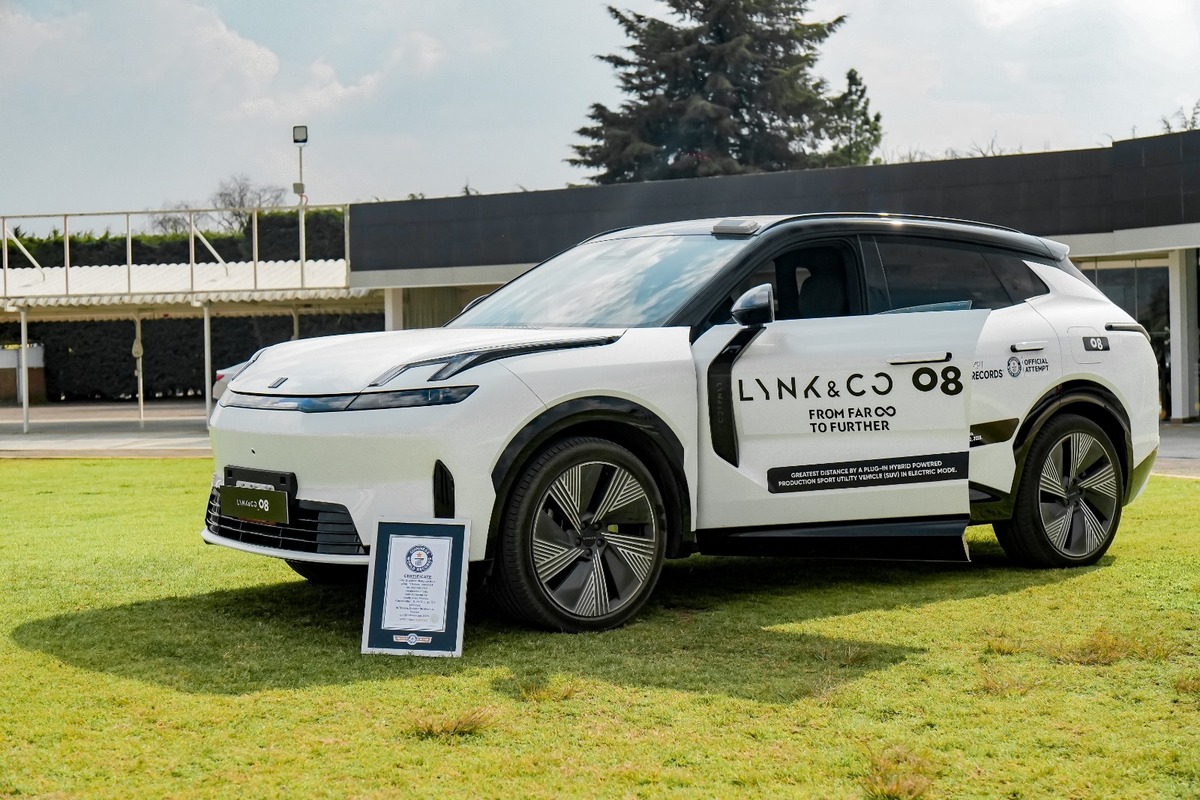지커, 프리미엄 브랜드 ‘링크앤코’ 전기 모드로 293km 주행 ‘기네스 세계 기록’ 달성
