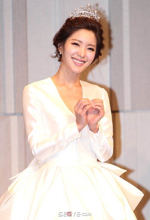 夫妇李昌勋李宥利韩高恩金贤正等】【活动】111073徐智英婚礼73