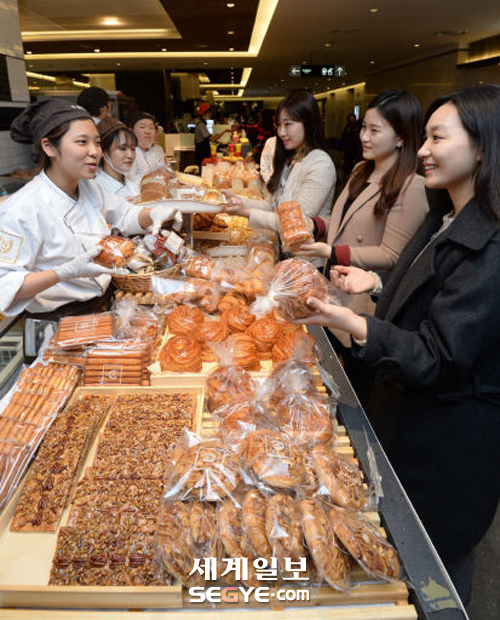 “색다른 빵 맛보세요” | 세계일보 “색다른 빵 맛보세요”