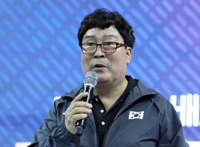 Badminton Scandal Rocks Ministry: Embezzlement Allegations Spark Calls for Chairman's Resignation - News Directory 3