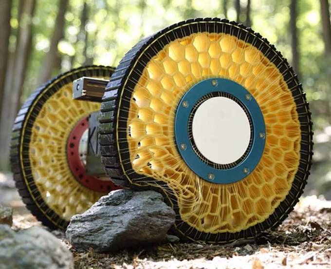 장애물 넘는 바퀴·잡음 제거 보청기… 약자 돕는 기술 - 뉴스 썸네일 이미지