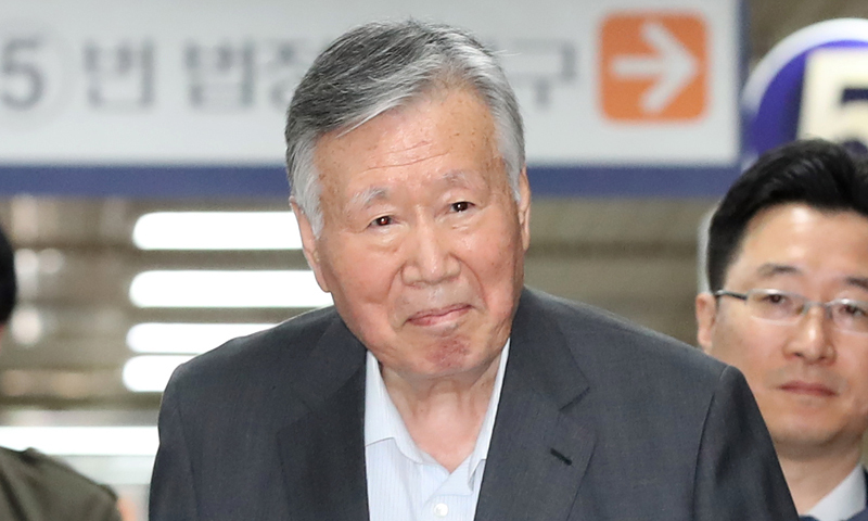 이중근 162억, 김범수 150억…비상장사 배당잔치 벌인 재벌들